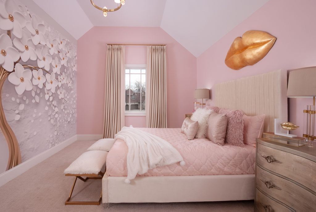 glamorous room with floral wall